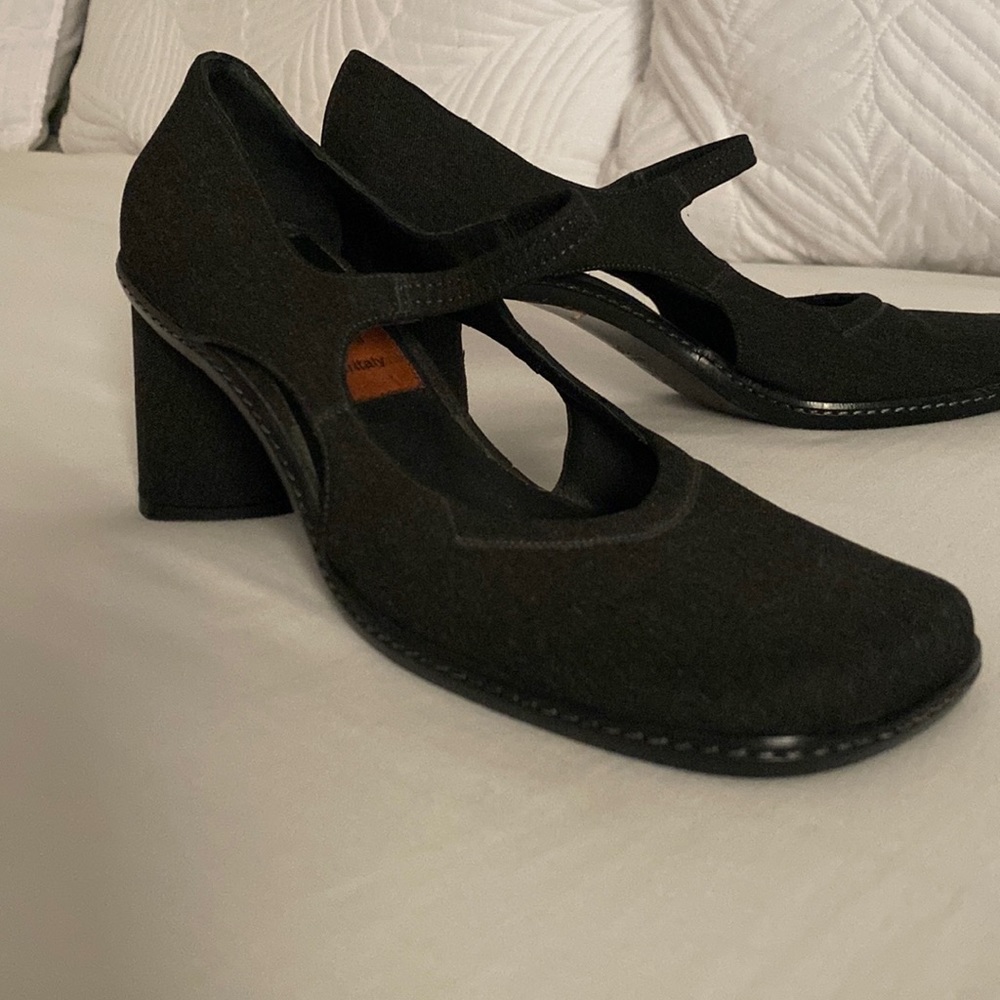 Vintage Goffredo Fantini fabric Mary Janes never worn
